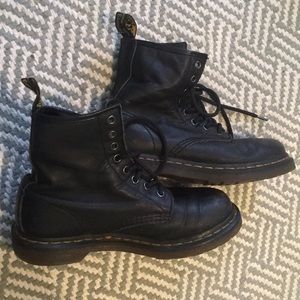 Vintage Dr. Marten’s Doc Martens Black